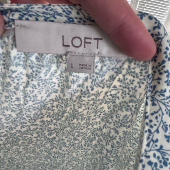 Loft Floral Blouse - Picture 4 of 5